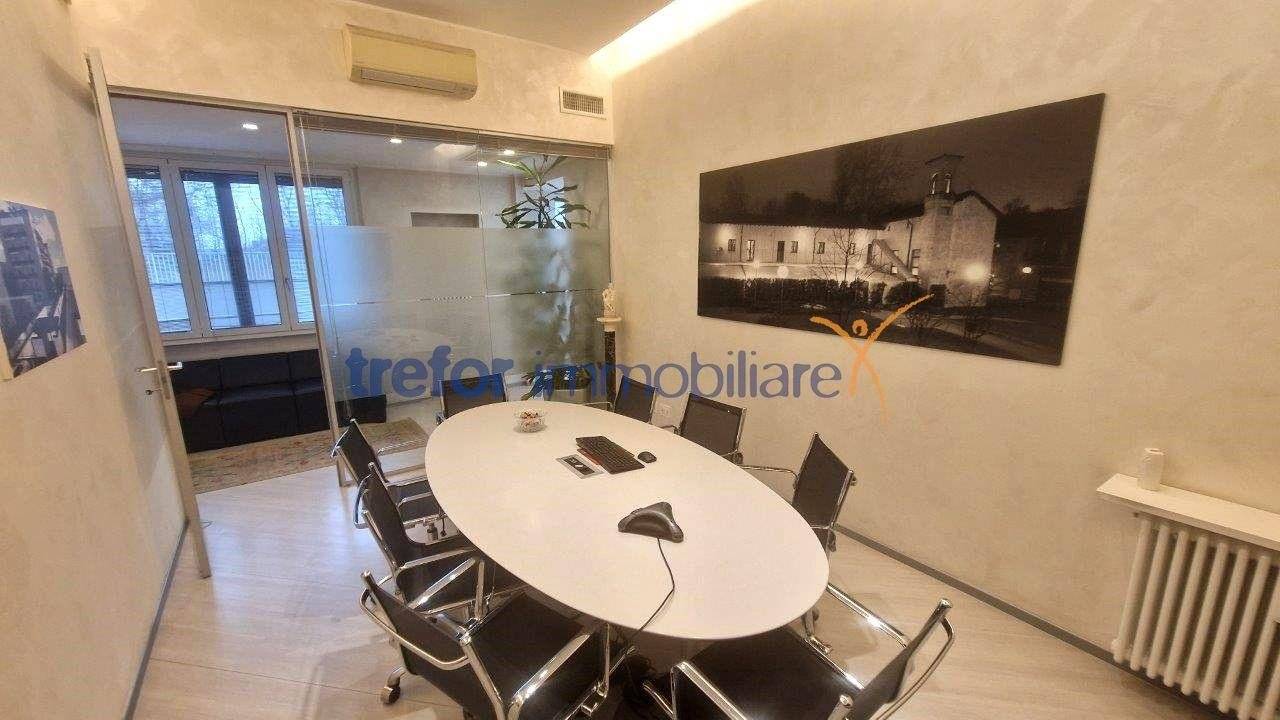 Офис 215м² в Сан Донато Миланезе, Италия № 9796