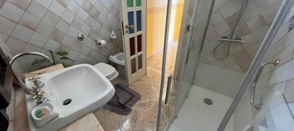 Квартира с 7 комнатами в Катандзаро, Италия № 33693 28