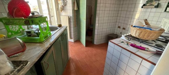 Квартира с 7 комнатами в Катандзаро, Италия № 33693 11