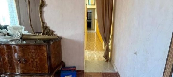 Квартира с 7 комнатами в Катандзаро, Италия № 33693 5