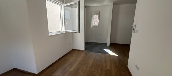 Apartamento T1 em Budva, Montenegro N.º 436 6