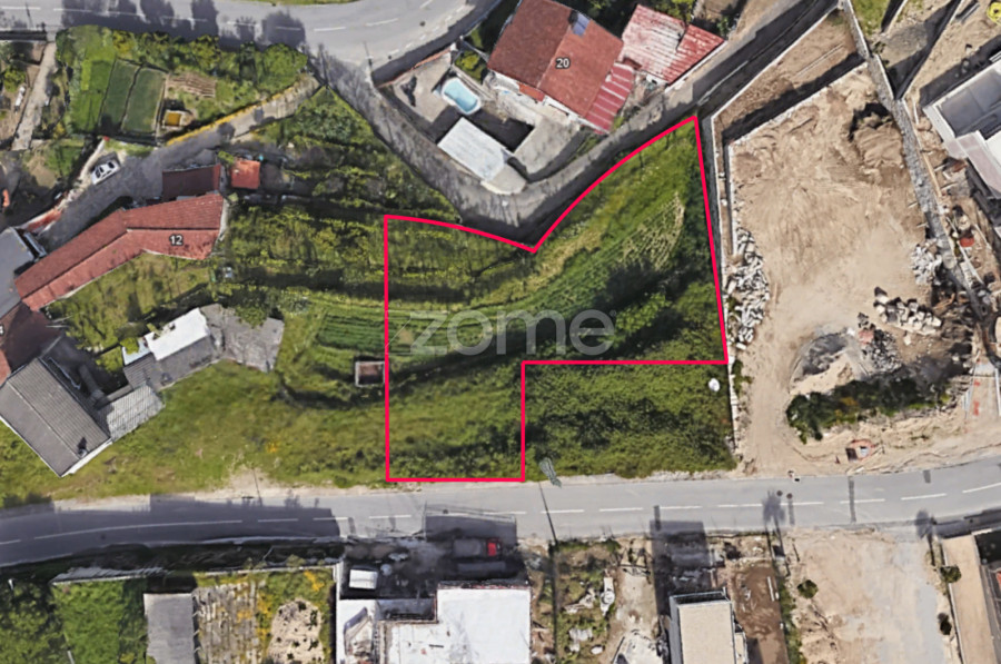 Terreno en Guimaraes, Portugal No. 21376