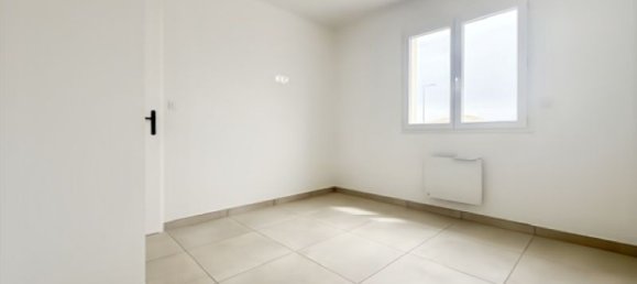 3 Schlafzimmer Villa in Pezenas, France, Nr. 320960 9