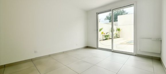 3 Schlafzimmer Villa in Pezenas, France, Nr. 320960 2