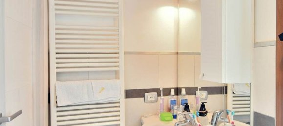 4 rooms Apartment in Siena, Italy No. 188533 17