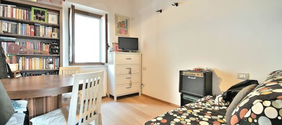 4 rooms Apartment in Siena, Italy No. 188533 4