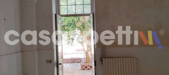 4 rooms House in Veglie, Italy No. 335303 5