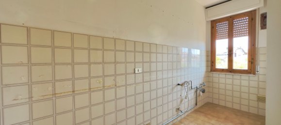 Apartamento de 3 habitaciónes en Ponsacco, Italy No. 42547 8