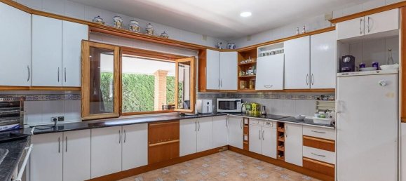 5 bedrooms House in Las Gabias, Spain No. 147282 11