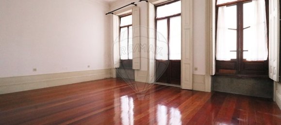 4 bedrooms House in Porto, Portugal No. 26645 26