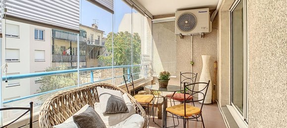 4 rooms Apartment in Marseille, France No. 339477 2