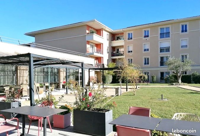 2 غرف نوم شقة في Cavaillon, France رقم 287247