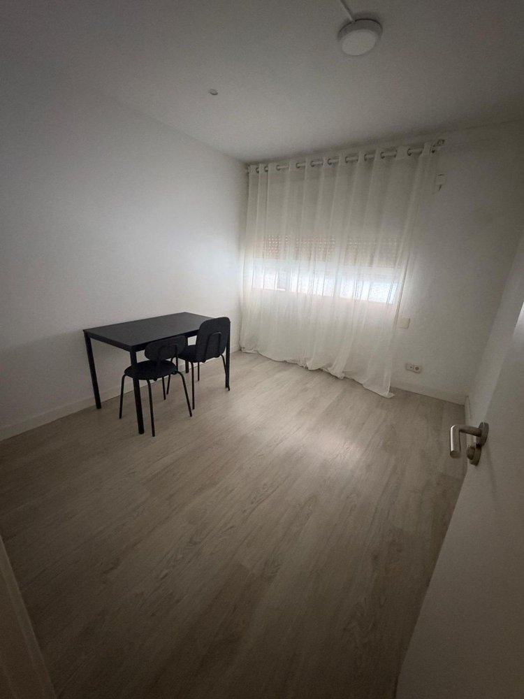 Квартира с 6 спальнями в Мадрид, Испания № 217637