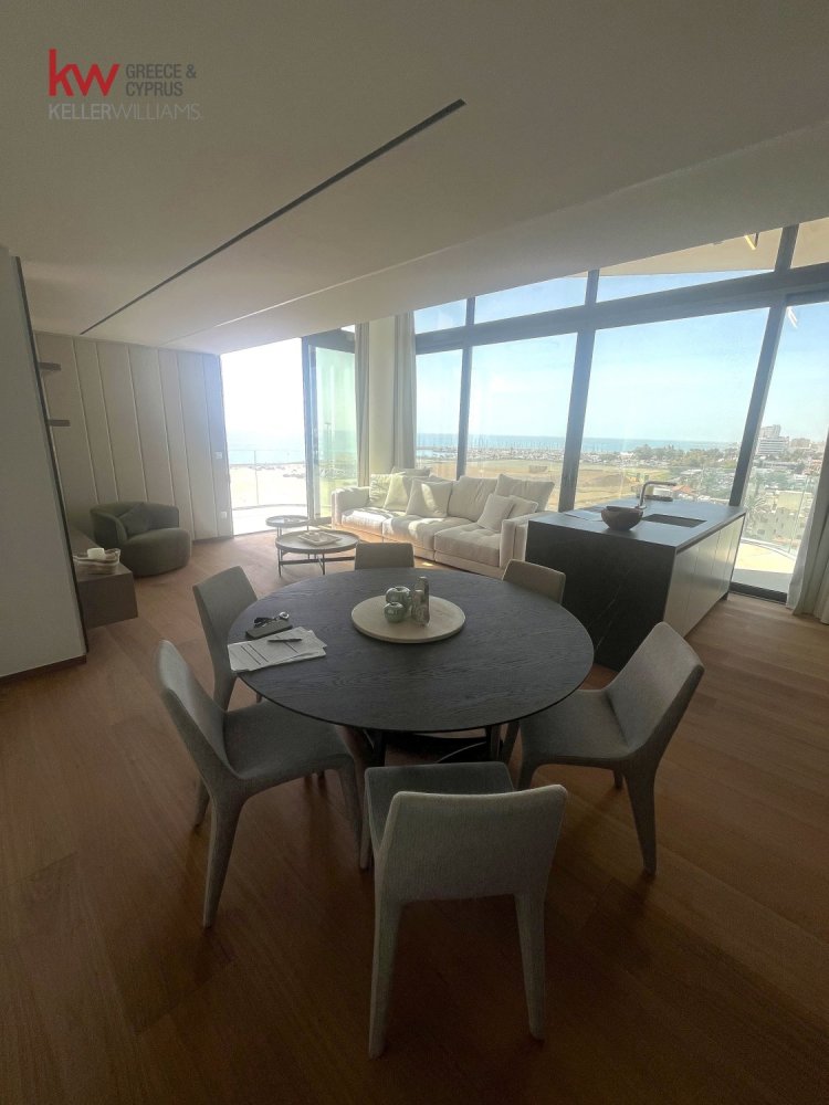 Apartamento de 3 dormitorios en Larnaca, Cyprus No. 26804