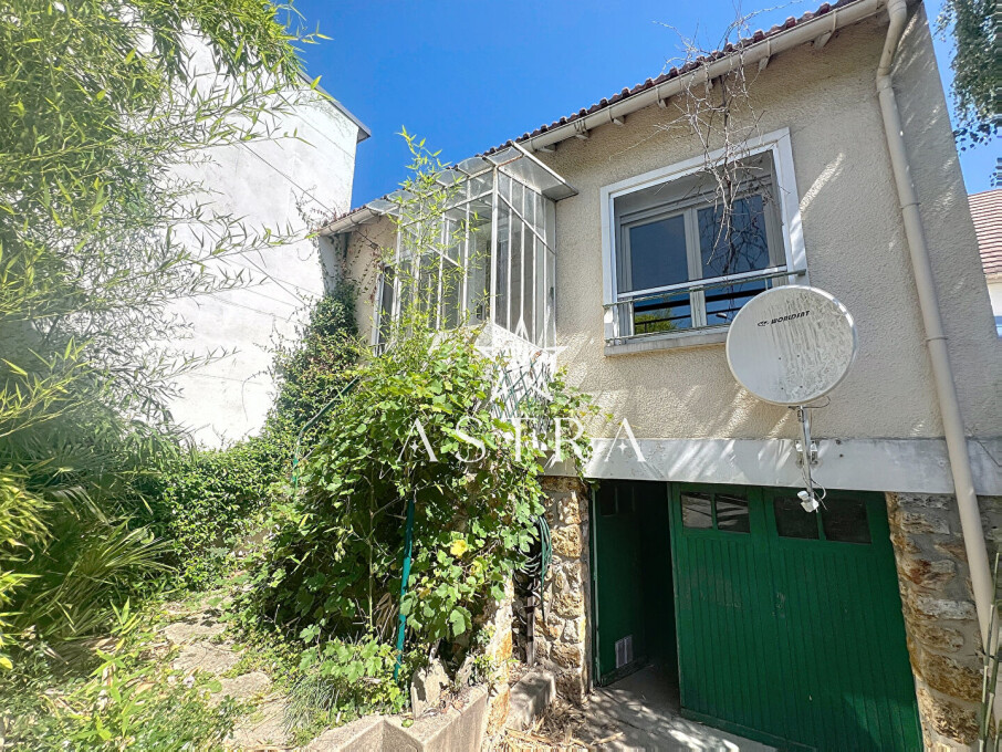 3 chambres Maison à Châtenay-Malabry, France No. 324155