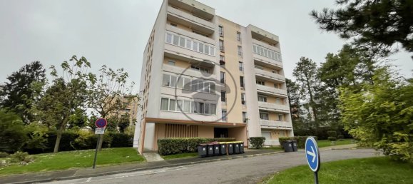 2 bedrooms Apartment in Saint-Quentin, France No. 154985 8