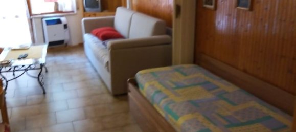 2-salle Appartement à Cotronei, Italy No. 251432 4