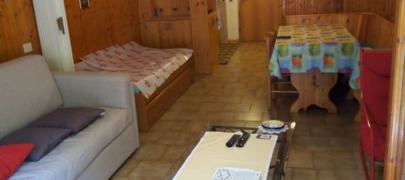 2-salle Appartement à Cotronei, Italy No. 251432 3