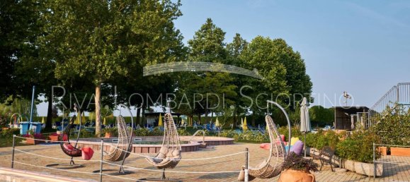 Коммерческая недвижимость с 5 комнатами в Аллувьони Пьовера, Италия № 302767 7