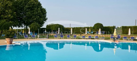 Коммерческая недвижимость с 5 комнатами в Аллувьони Пьовера, Италия № 302767 6