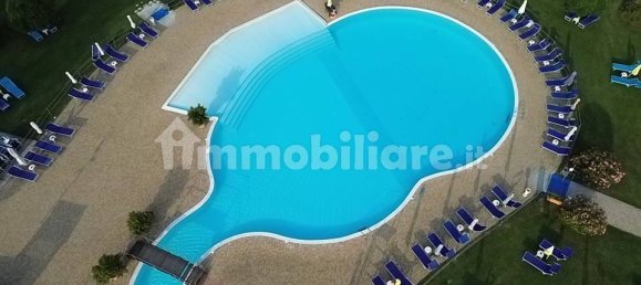 Коммерческая недвижимость с 5 комнатами в Аллувьони Пьовера, Италия № 302767 25