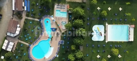 Коммерческая недвижимость с 5 комнатами в Аллувьони Пьовера, Италия № 302767 29