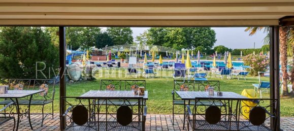 Коммерческая недвижимость с 5 комнатами в Аллувьони Пьовера, Италия № 302767 12