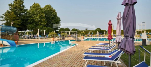 Коммерческая недвижимость с 5 комнатами в Аллувьони Пьовера, Италия № 302767 5