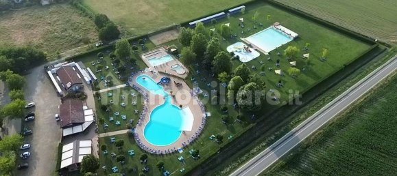 Коммерческая недвижимость с 5 комнатами в Аллувьони Пьовера, Италия № 302767 20