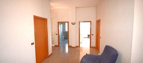 Casa de 11 habitaciónes en Russi, Italy No. 30330 22