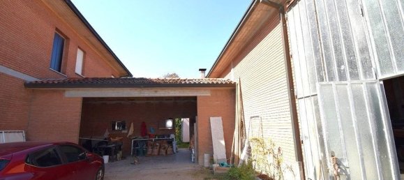 Casa de 11 habitaciónes en Russi, Italy No. 30330 26