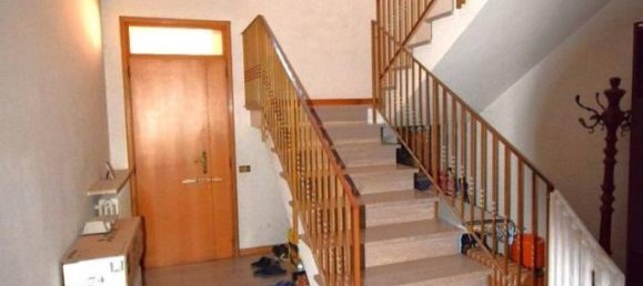 Casa de 11 habitaciónes en Russi, Italy No. 30330 5