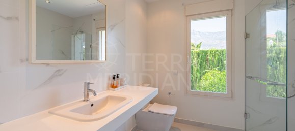 Вилла с 6 спальнями в Марбелья, Испания № 127833 21