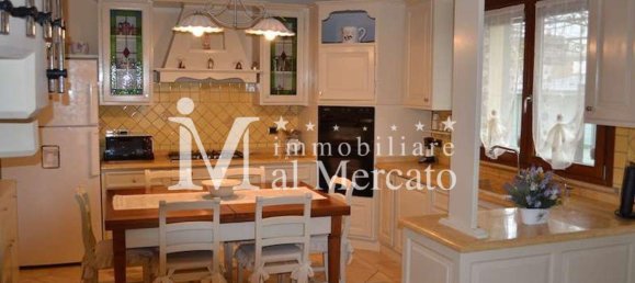 4 chambres Villa à Viareggio, Italy No. 39702 4