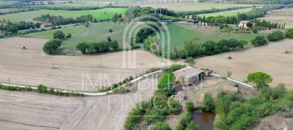 Дом с 20 комнатами в Буонконвенто, Италия № 219903 7