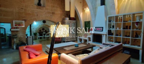 4 bedrooms House in Qormi, Malta No. 11274 4