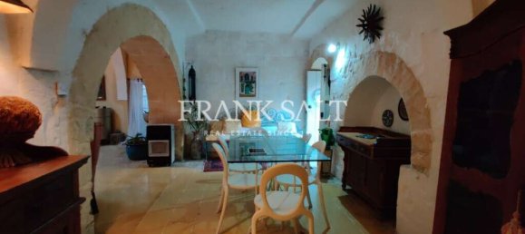 4 bedrooms House in Qormi, Malta No. 11274 6