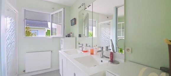 Casa de 5 dormitorios en Seine-Maritime, France No. 312729 5