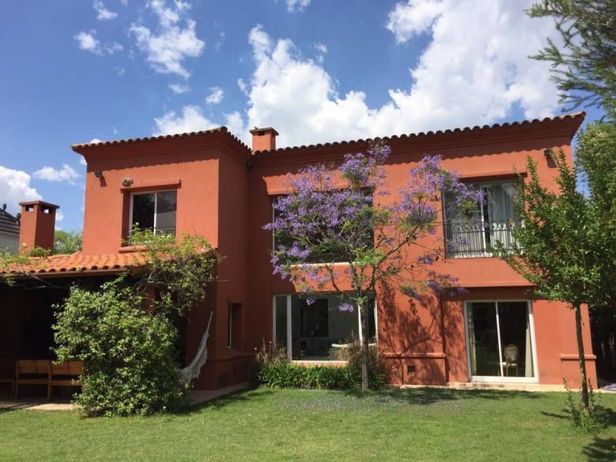 3 bedrooms House in Tigre, Argentina No. 2308