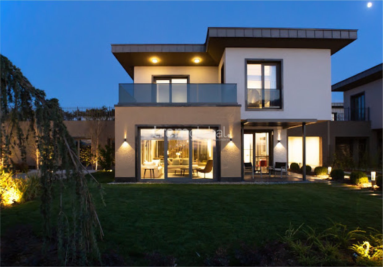 Villa 1+4 in Istanbul, Turkey No. 7518