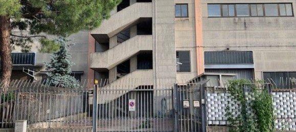 Склад 730м² в Чинизелло Бальсамо, Италия № 115806 12