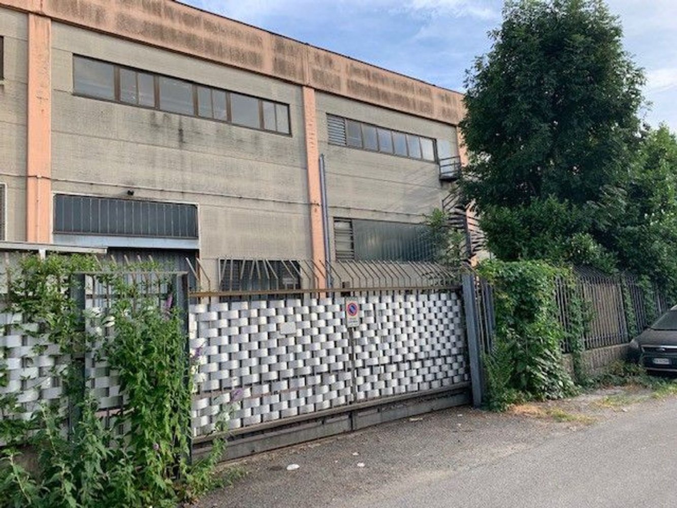 Склад 730м² в Чинизелло Бальсамо, Италия № 115806