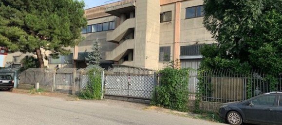 Склад 730м² в Чинизелло Бальсамо, Италия № 115806 8