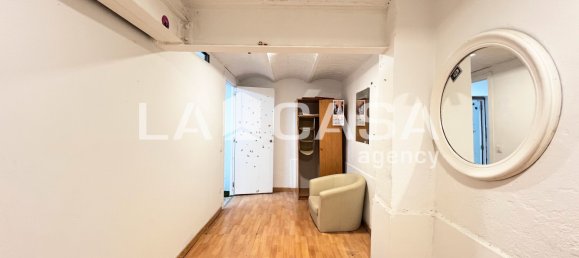 219m² Commercial property in Sant Adria De Besos, Spain No. 135155 10