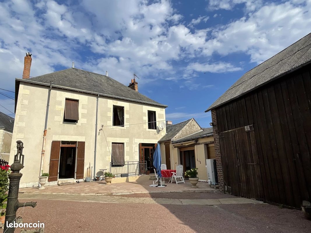 Дом с 5 спальнями в Савинье-сюр-Латан, Франция № 97519