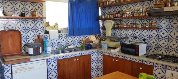 6 bedrooms House in Taranto, Italy No. 682 5