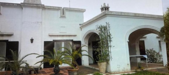 6 bedrooms House in Taranto, Italy No. 682 9