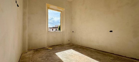 2 bedrooms Apartment in Florence, Italy No. 330112 15