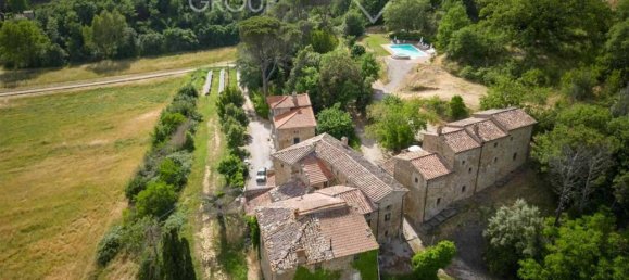 36 rooms Villa in Cortona, Italy No. 142050 13