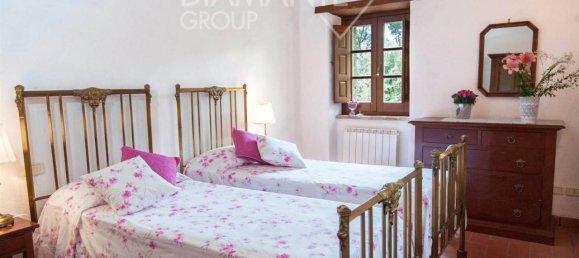 36 rooms Villa in Cortona, Italy No. 142050 11